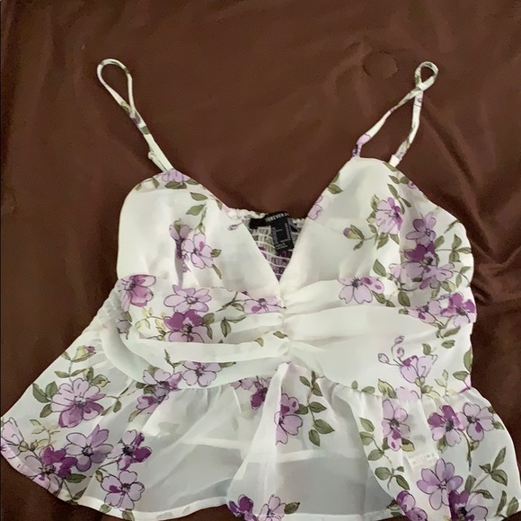Forever 21 Tops - Chiffon floral cami shirt